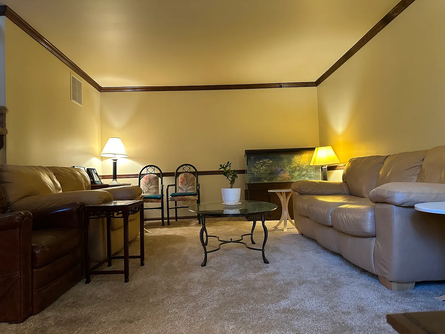 6 bed, 2.5 bath, 3127 sqft, $3,800 — Photo 3