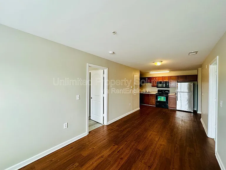 376 S Kerr Ave #305 — Photo 5