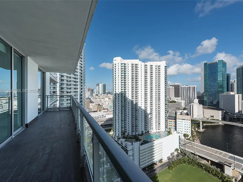 92 SW 3rd St #27