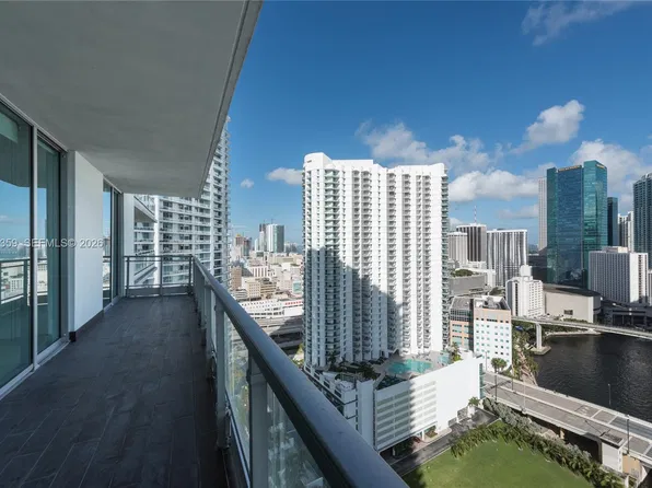 92 SW 3rd St, Miami, FL