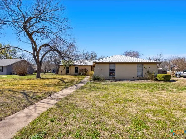 320 Highland Dr, Burnet, TX 78611
