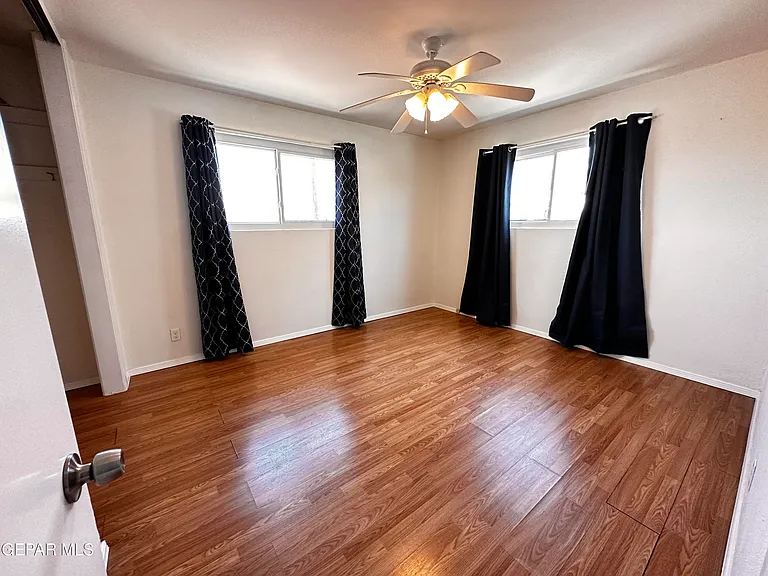 1516 Elmhurst Dr — Photo 5