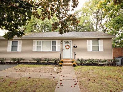 50 Birch St, Central Islip, NY, 11722