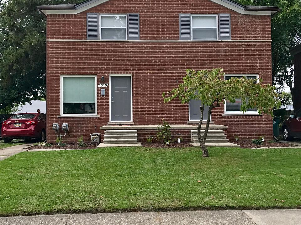 Front of the building, unit on the right is 1617!