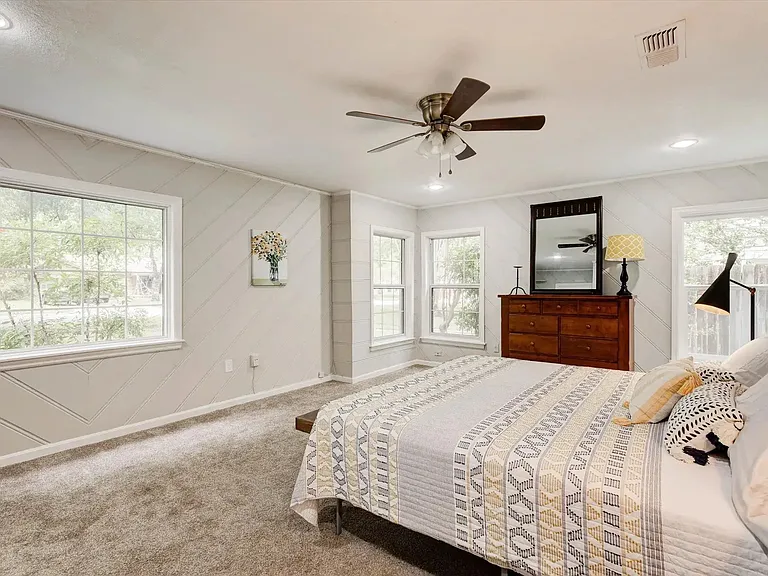 3727 W Biddison St — Photo 22