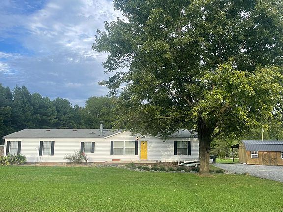 2nd image of 21824 Joy Rd