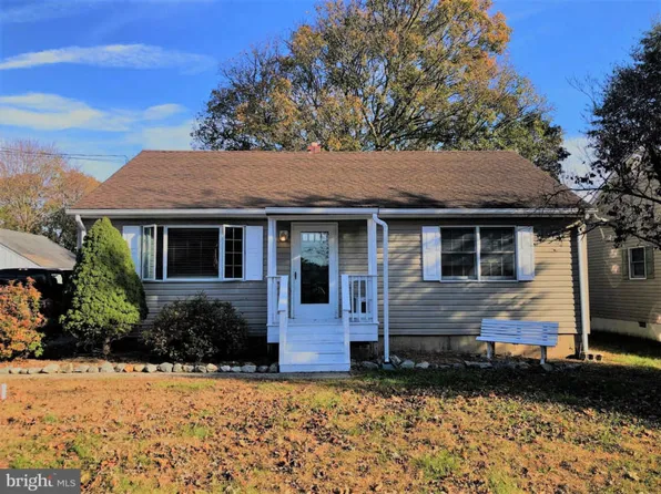 17 New Castle Ave, Felton, DE 19943