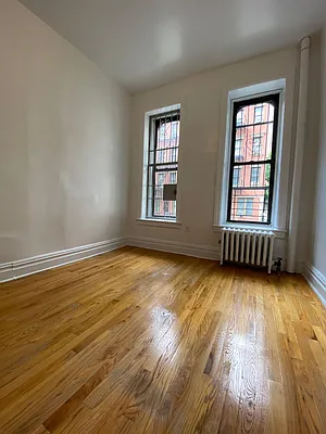 Rented by Peter R. Hungerford, LREB | media 2