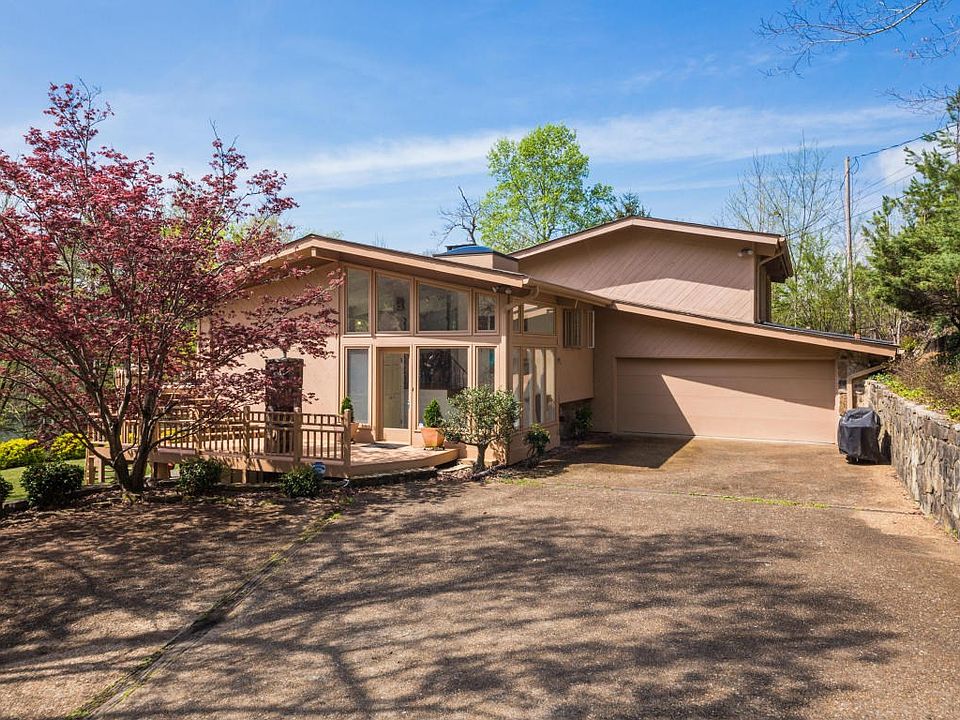 2200 Wisteria Dr 015