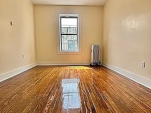 4th image of 429 Rutland Rd #D