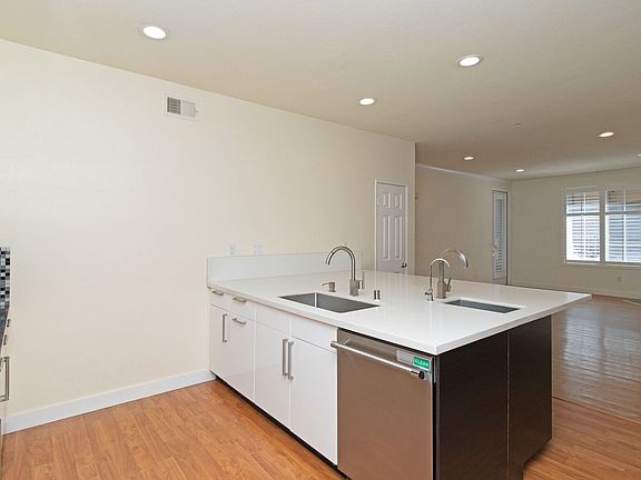 3rd image of 12358 Carmel Country Rd Unit 108