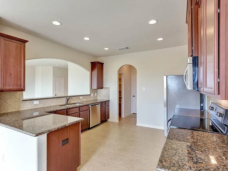 1673 Breanna Ln — Photo 5