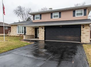 428 N Metropolitan Ave, Waukegan, IL 60085