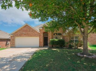 1311 Maple Terrace Dr, Mansfield, TX 76063