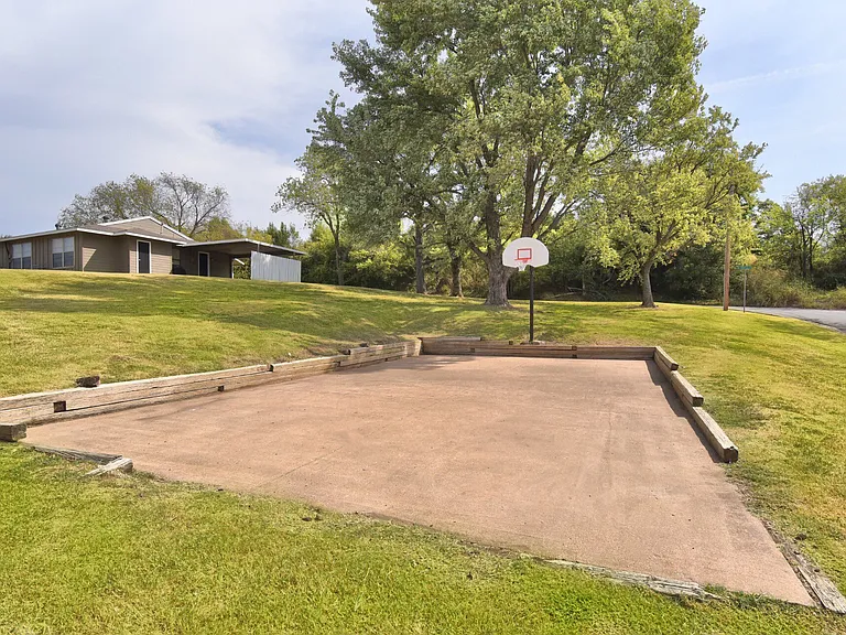 Summerstone Duplexes — Photo 44
