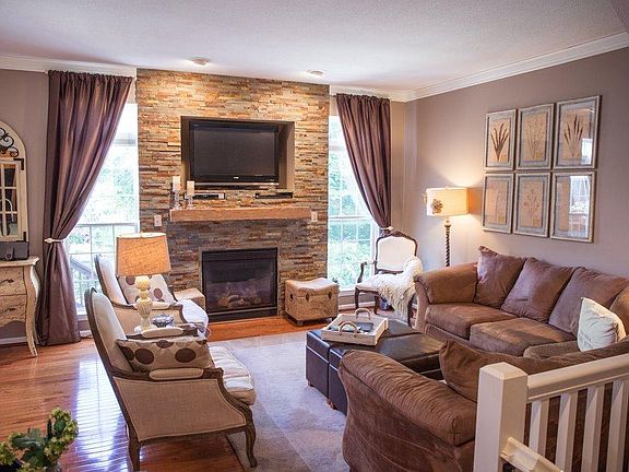 2nd image of 5549 Gallery Park Dr #61