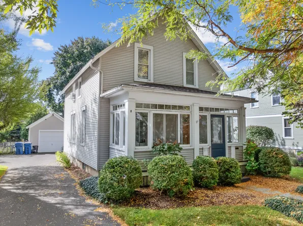 511 Liberty St, Dundee, IL 60118