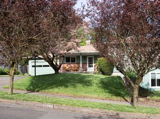 6453 SW Loop Dr, Portland, OR 97221