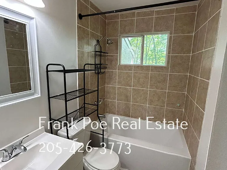 1007 Manor Dr — Photo 6