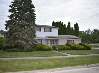 11835 Ran St, Taylor, MI 48180