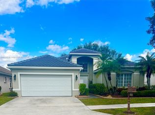 460 Cameron Dr, Fort Lauderdale, FL 33326