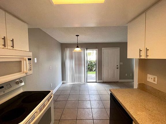 5th image of 1824 Caralee Blvd #1