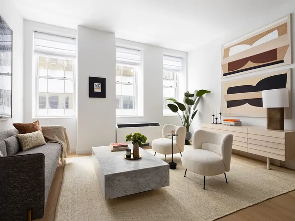 1 Wall St APT 812, New York, NY 10005