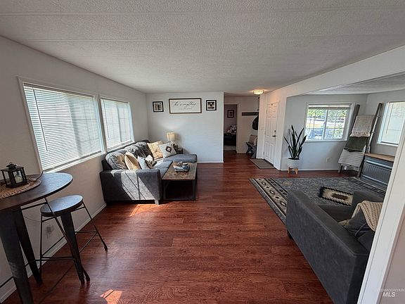 3rd image of 411 N Almon #409