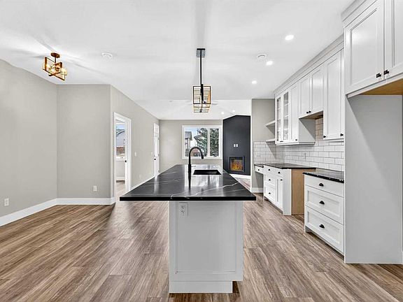 3rd image of 610 E 4th Ave SW #31