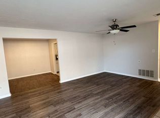 5401 NW King Richard Ave APT B, Lawton, OK 73505