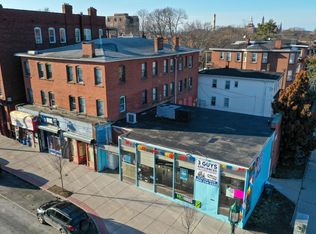 760 Park St #2W, Hartford, CT 06106