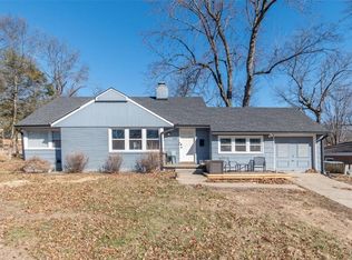 660 E Red Rd, Independence, MO 64055