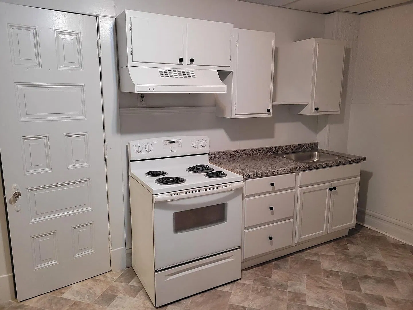 838 Union Street — Photo 4