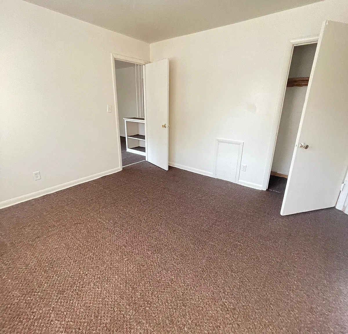 8127 West Thurston Avenue - 4 — Photo 3