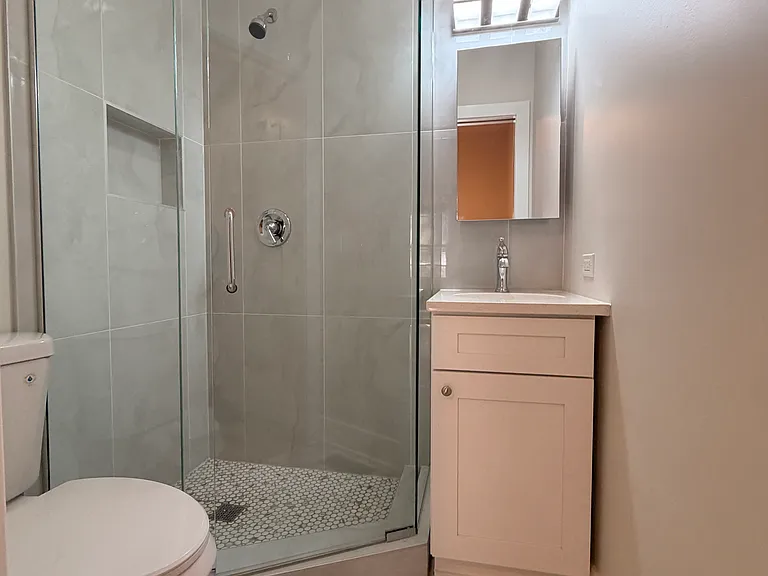 6350 S Champlain Ave #1 — Photo 4