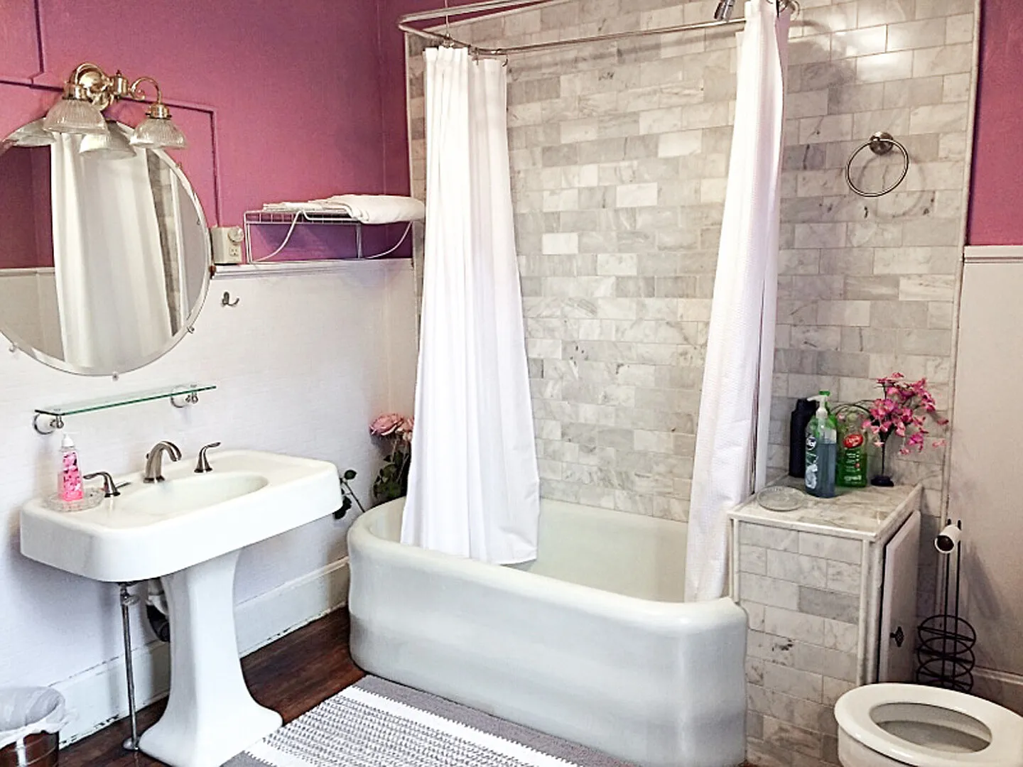 Woodbury Manor (1 hr - NYC) — Photo 4