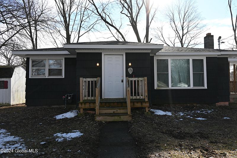 3rd image of 23 9th Avenue