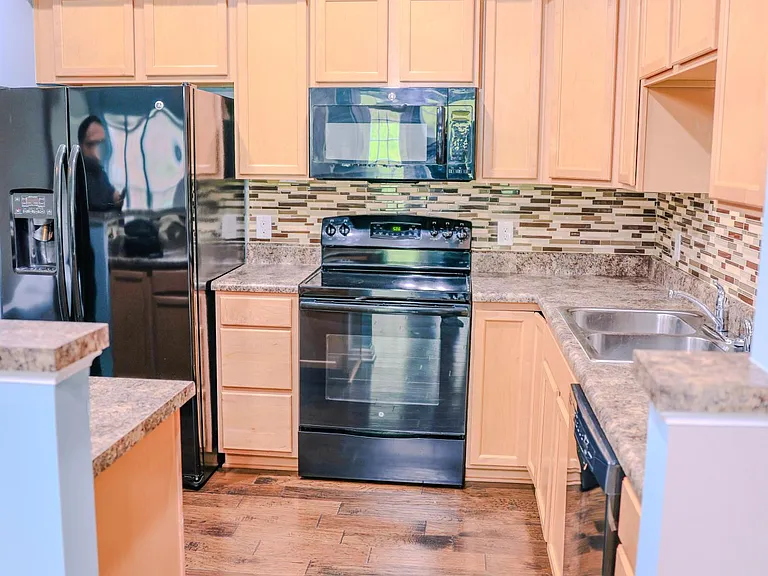 441 Woodbark Ct — Photo 12