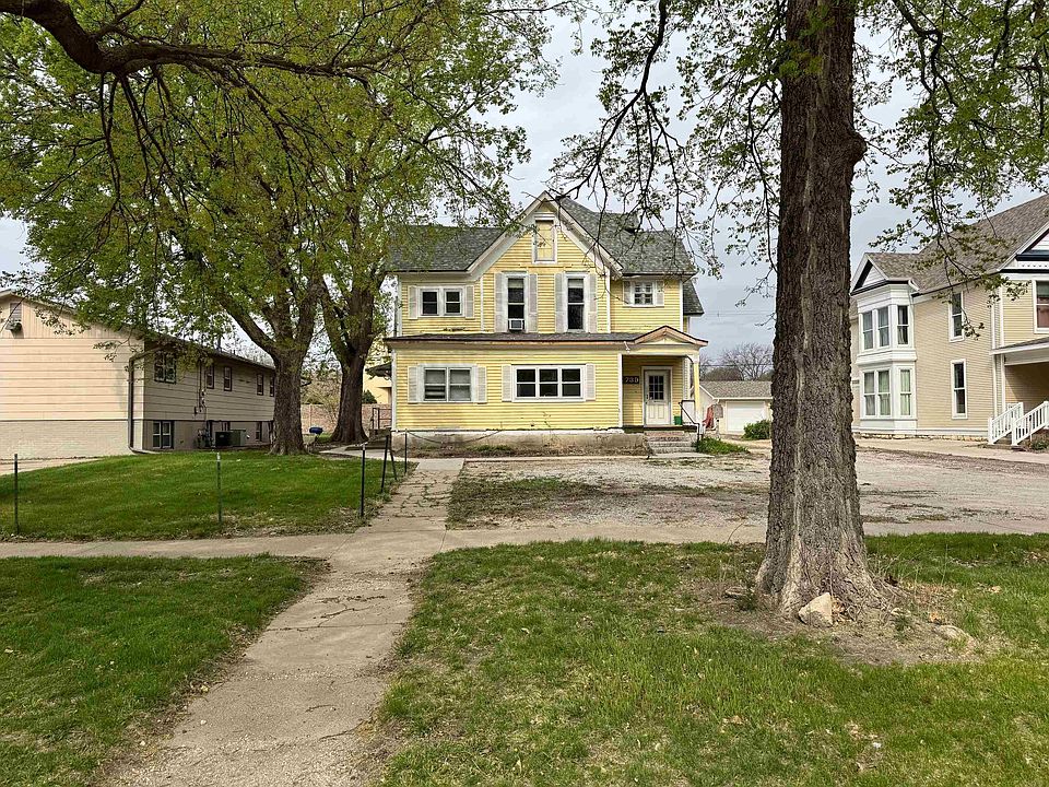 2nd image of 739 N Lincoln Ave