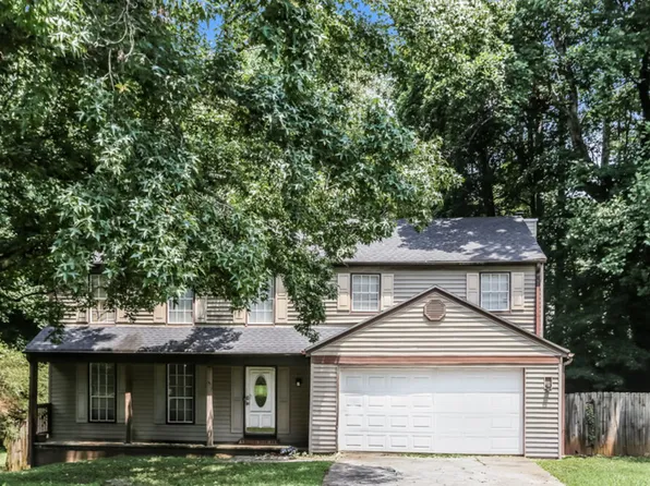 4634 Aberdeen Ln, Stone Mountain, GA 30083