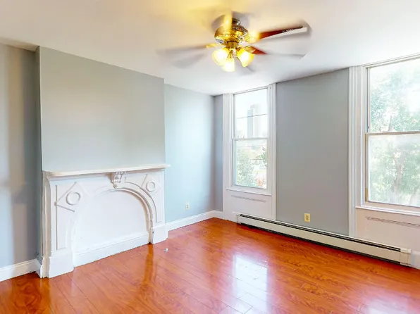 52 Bassett St APT 2, Albany, NY 12202