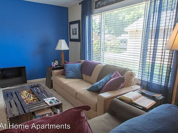 4th image of 14600 Shannon Pkwy APT 4