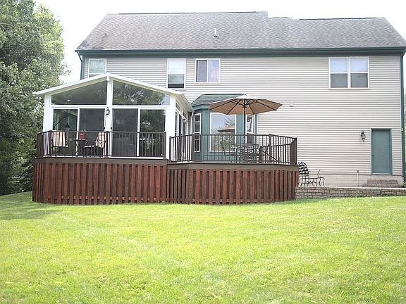 4th image of 3081 Bridgefield Dr