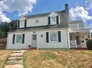 1100 Heatherwood Rd, Bluefield, WV 24701