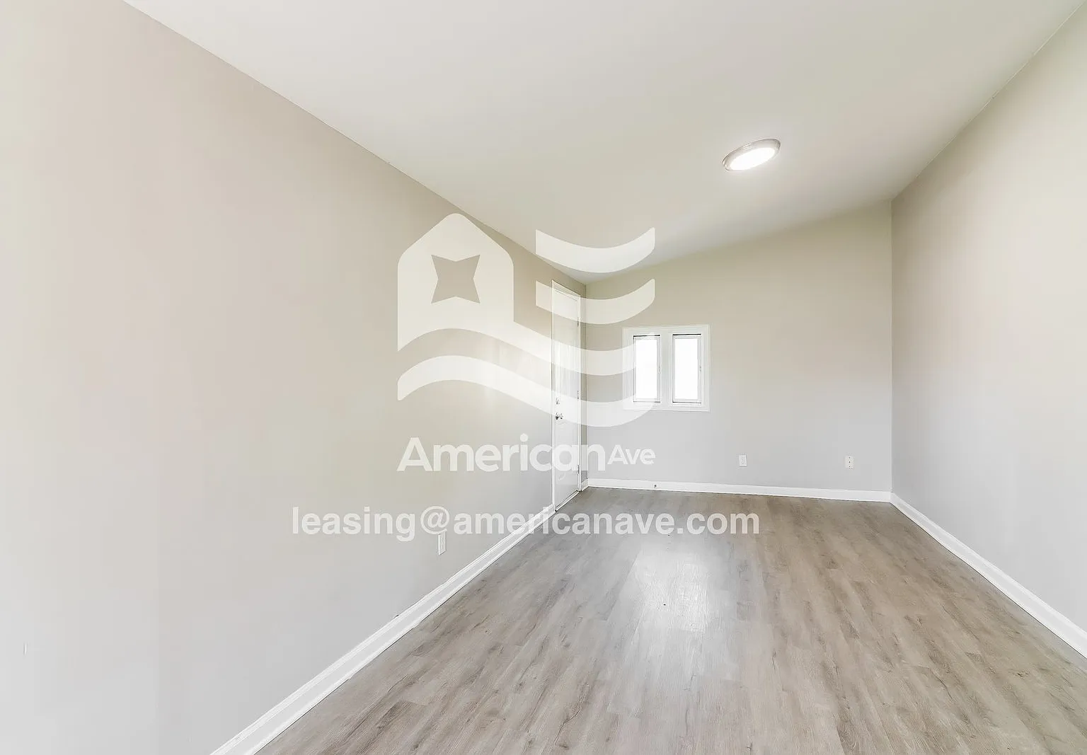 3 bed, 1.0 bath, 1268 sqft, $1,692 — Photo 3