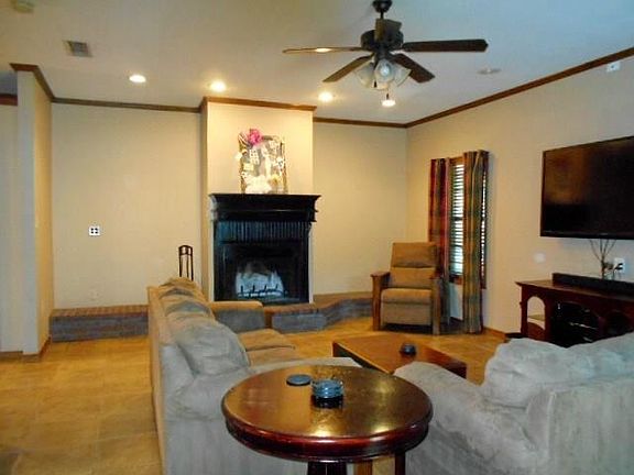 4th image of 330 County Road 2150