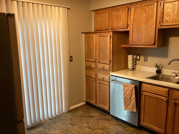 3rd image of 497 Timber Ridge Dr