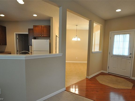 4th image of 38180 Essex Pl