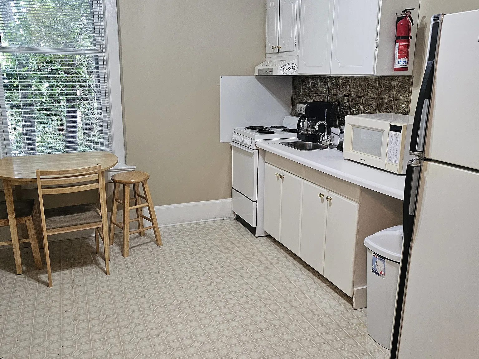 1 bed, 250 sqft, $1,100 — Photo 1
