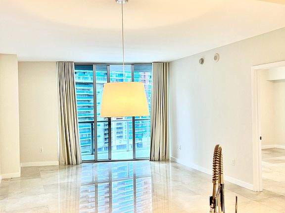 spacious living and Dinning room